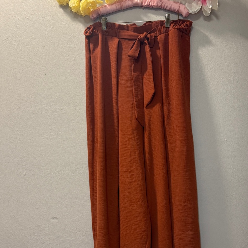 Rust Tie-Waist Wide Leg Pants - Women - Picture 3 of 12
